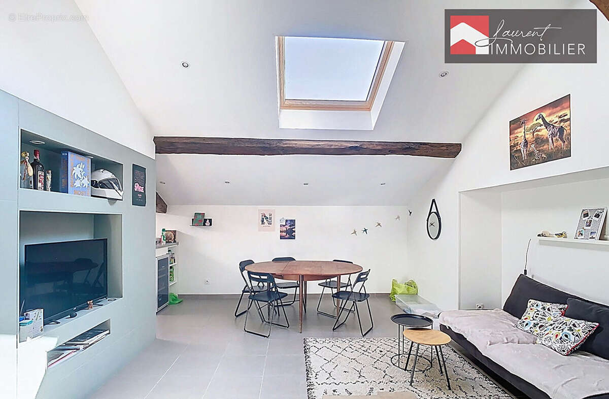 Appartement à PONT-DE-VAUX