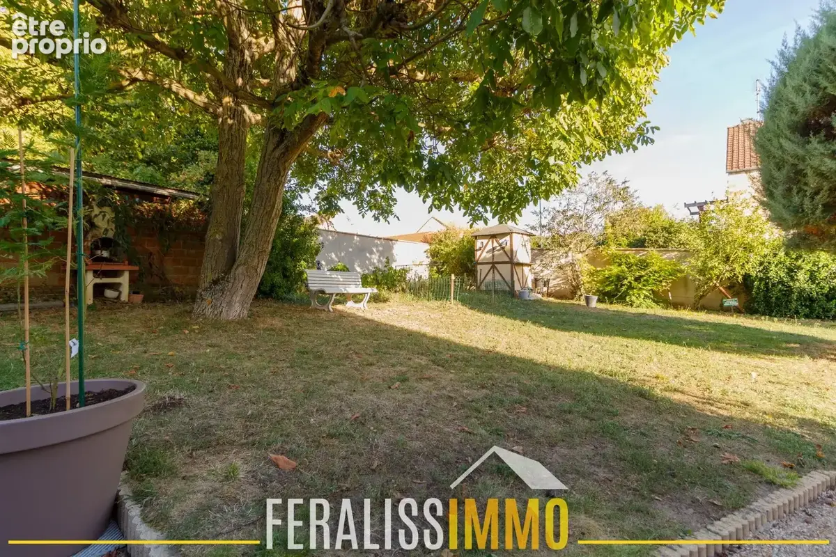 Maison familiale au calme, coeur de Neuville ! - photo 2