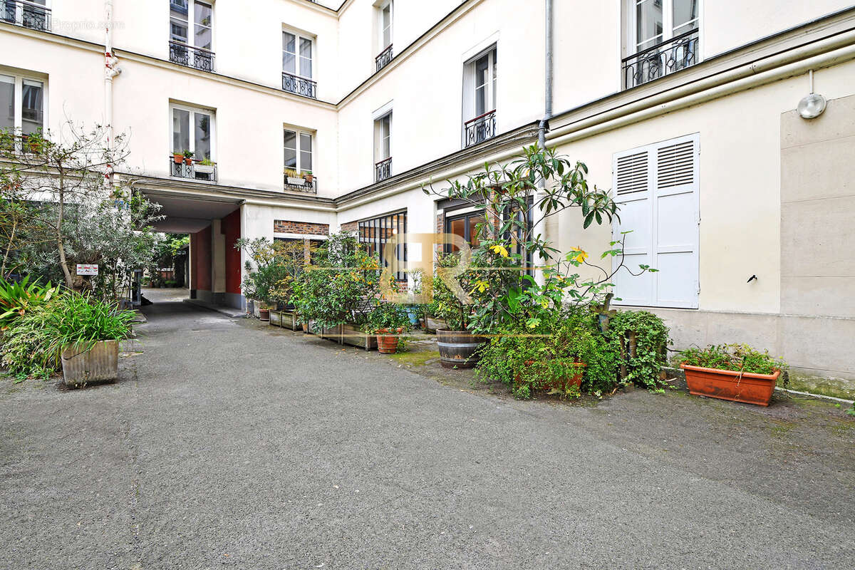 Appartement à PARIS-10E