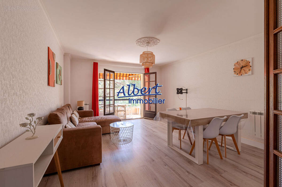 Appartement à SANARY-SUR-MER