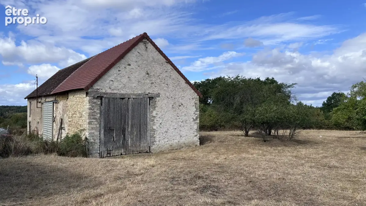 Petite maison de village avec une grange et terrain - photo 11