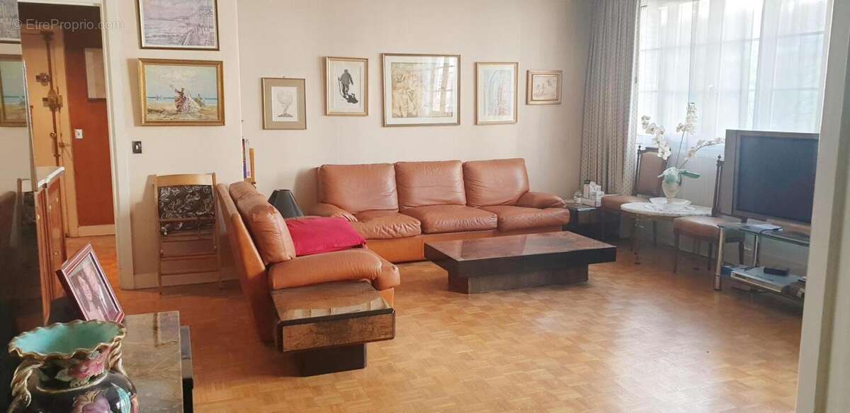 Appartement à PARIS-12E