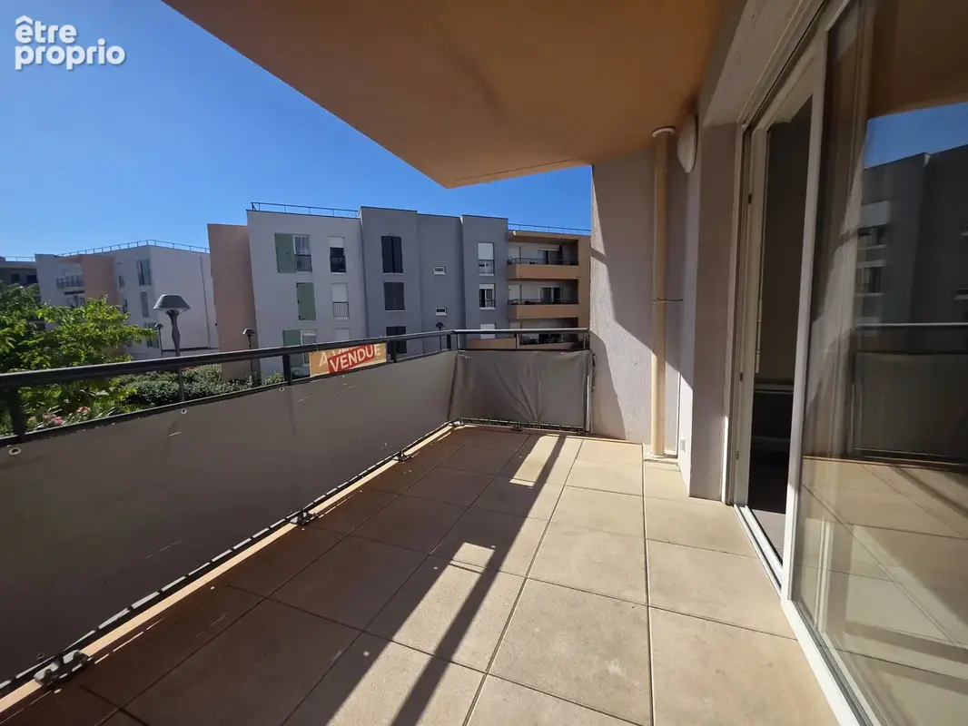 Appartement 2 pièces -  45 m²  - Terrasse  - parking sécurisé - photo 2