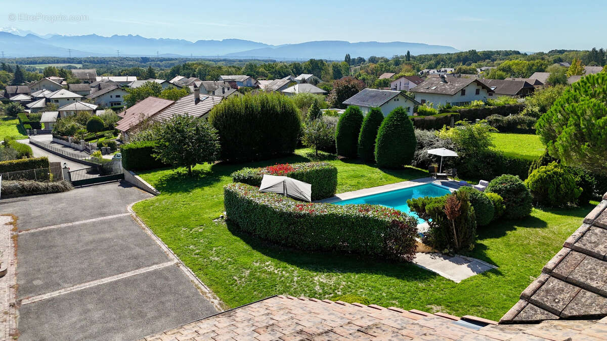 Maison à DIVONNE-LES-BAINS