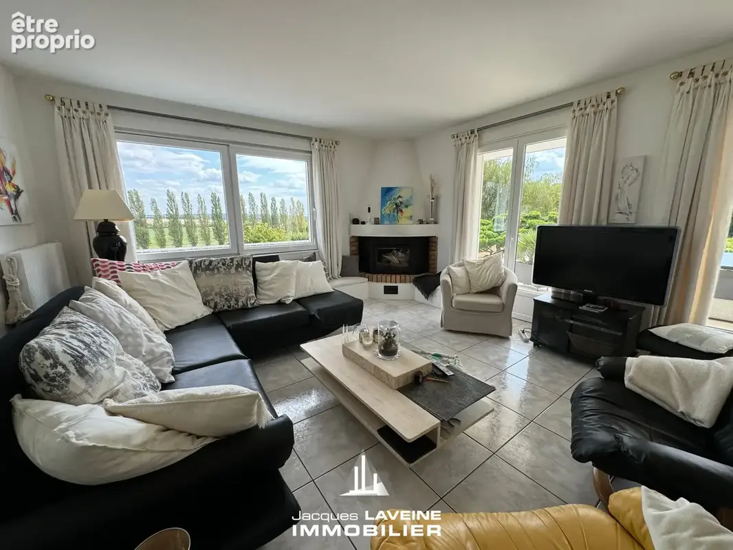 Coin-sur-seille villa 8 pieces - photo 2
