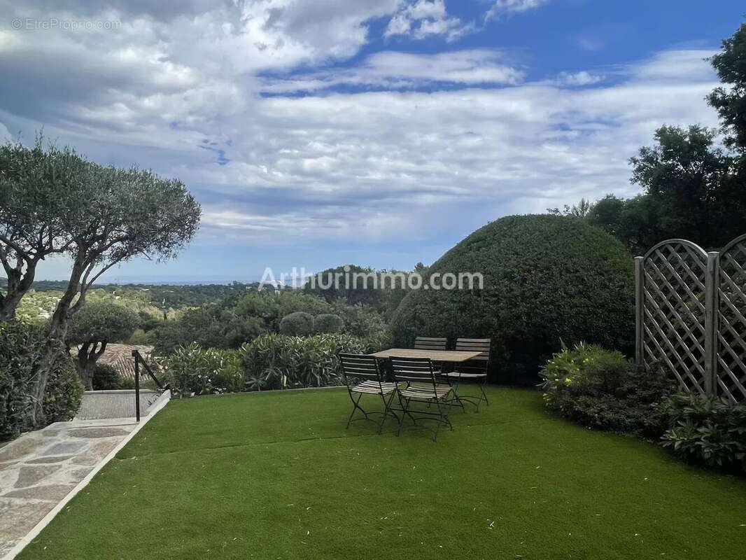 Appartement à GRIMAUD
