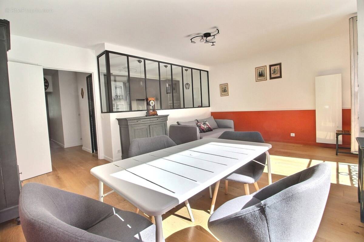 Appartement à VERSAILLES