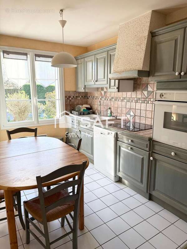 Photo 2 - Maison à SURGERES