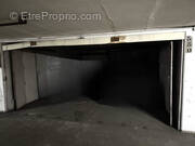 Parking à PARIS-16E