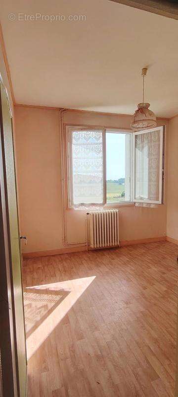 114 m2 habitables sur sous-sol complet, 4 à 5 chambres, terr - photo 6