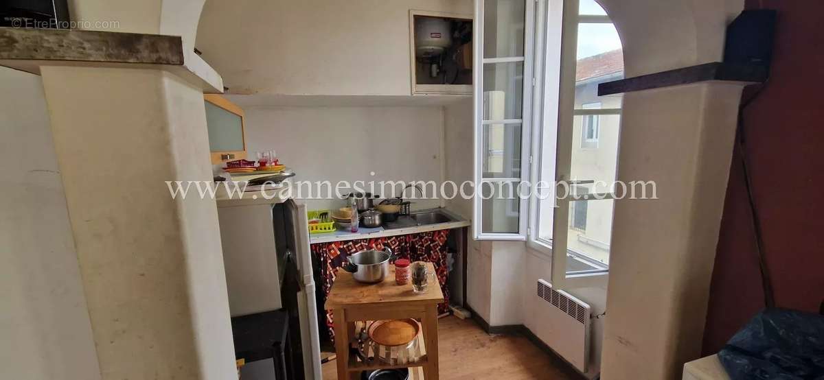Appartement à MARSEILLE-4E