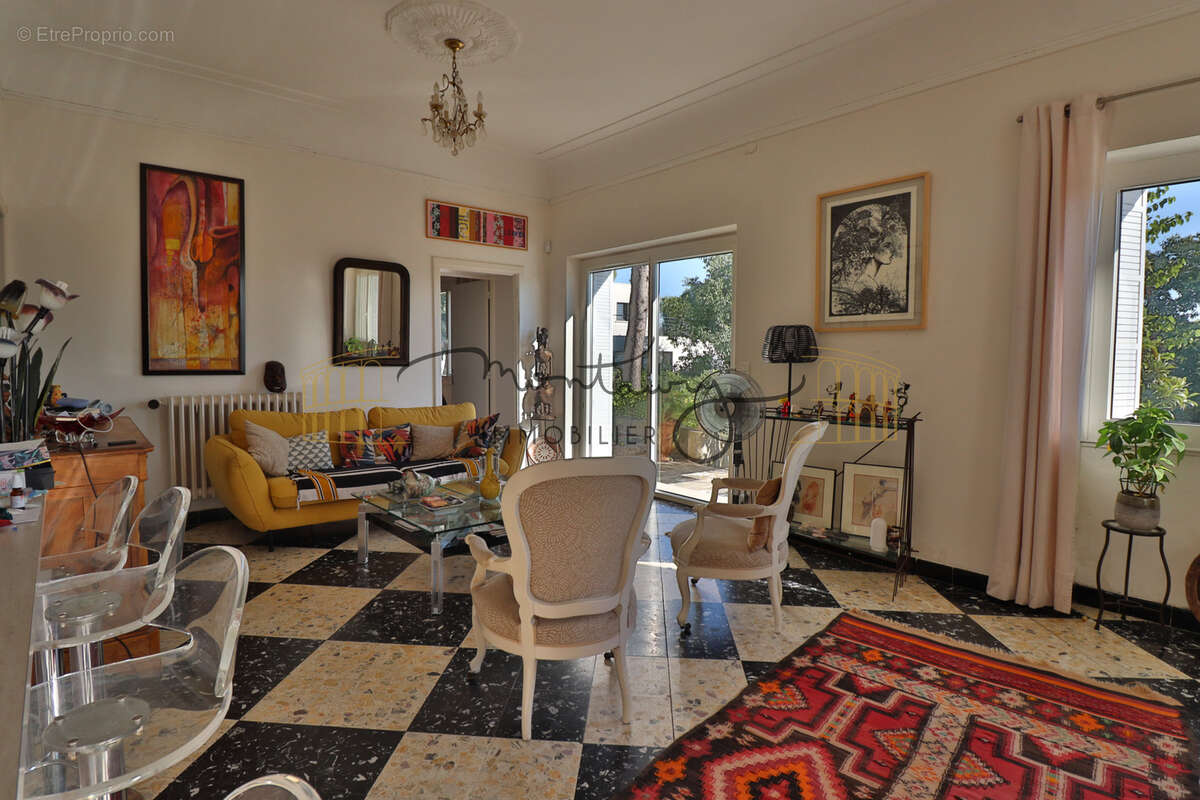 Maison à NIMES