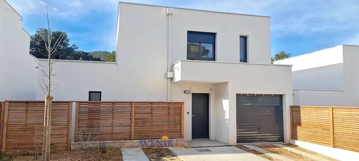 villa&lt;br&gt;sormiou - Maison à MARSEILLE-9E