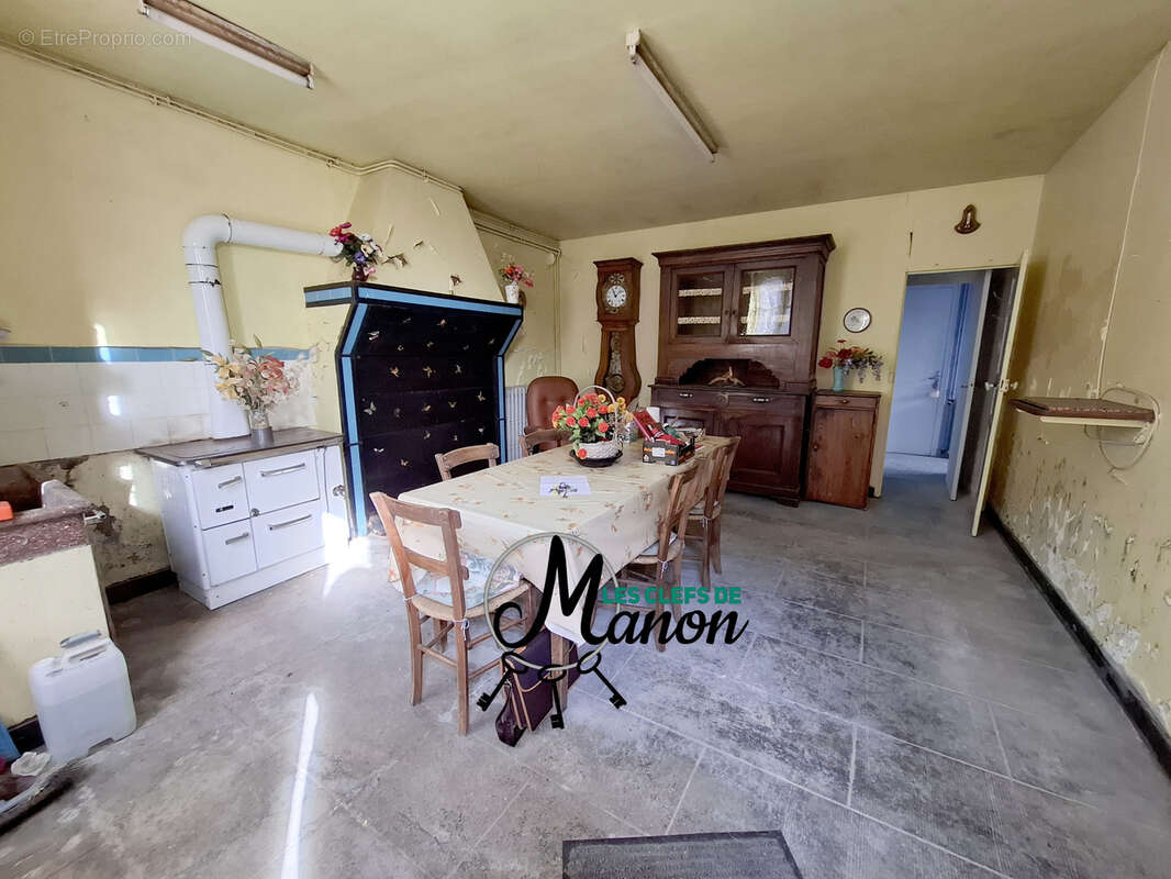 Maison à BESSINES-SUR-GARTEMPE