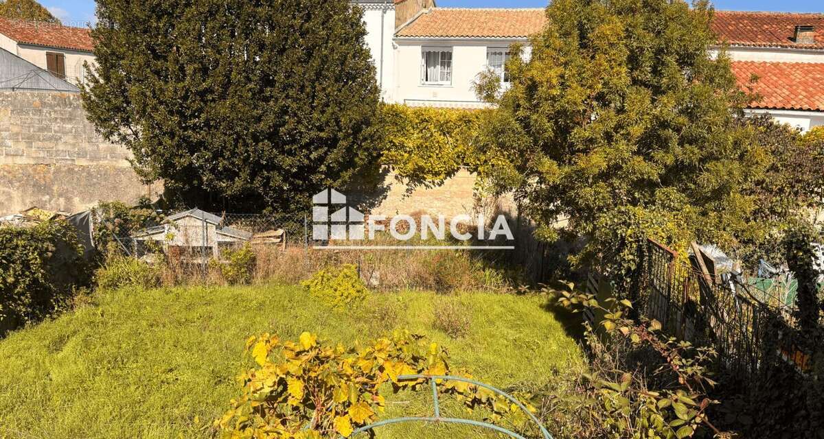 Appartement à TONNAY-BOUTONNE