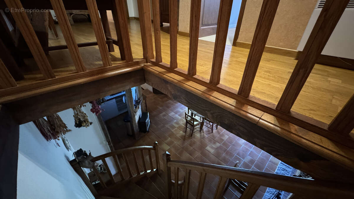 Maison à JOUX-LA-VILLE