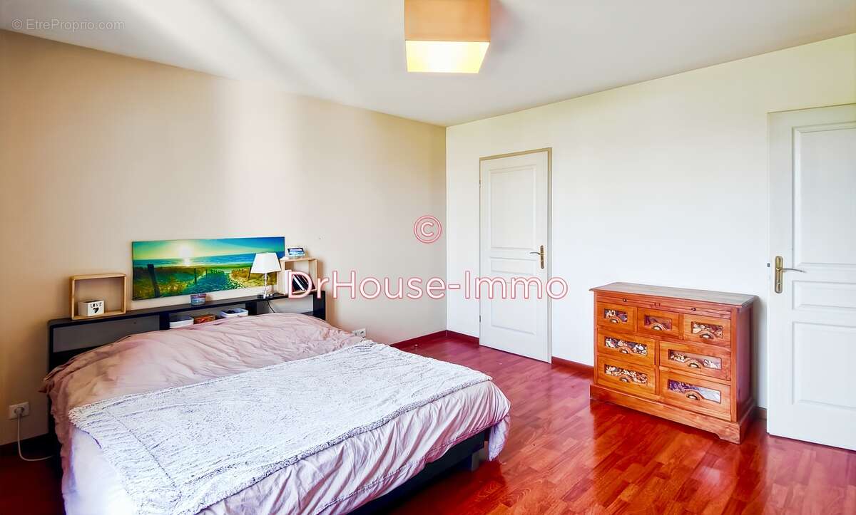 Maison à BUSSY-SAINT-GEORGES