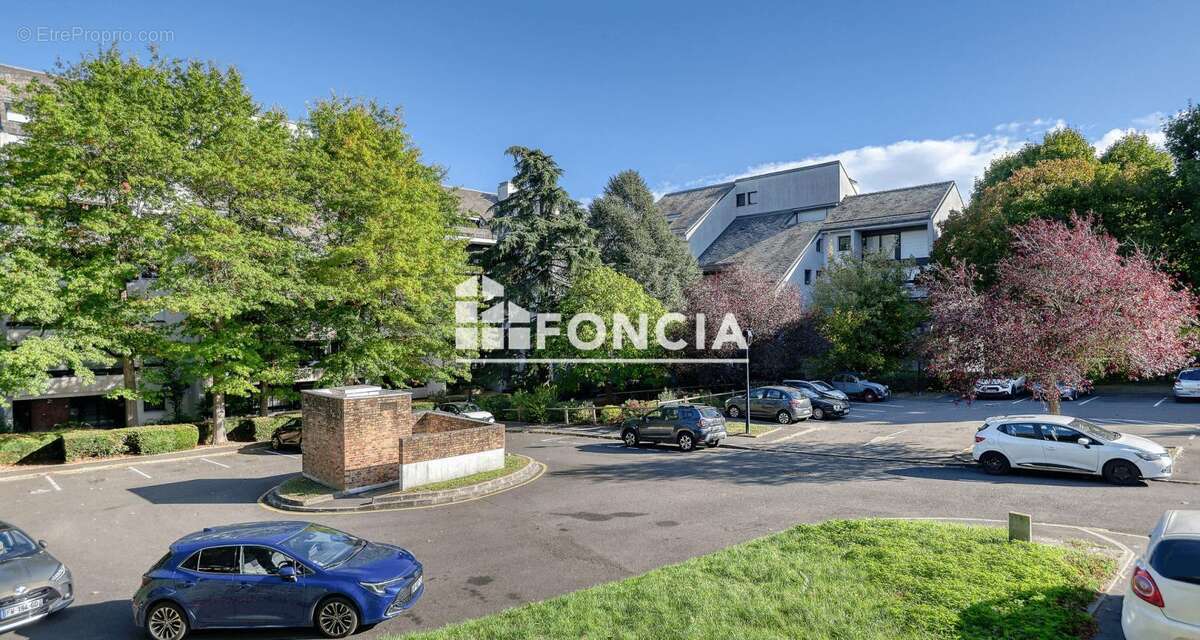 Appartement à LE COUDRAY-MONTCEAUX