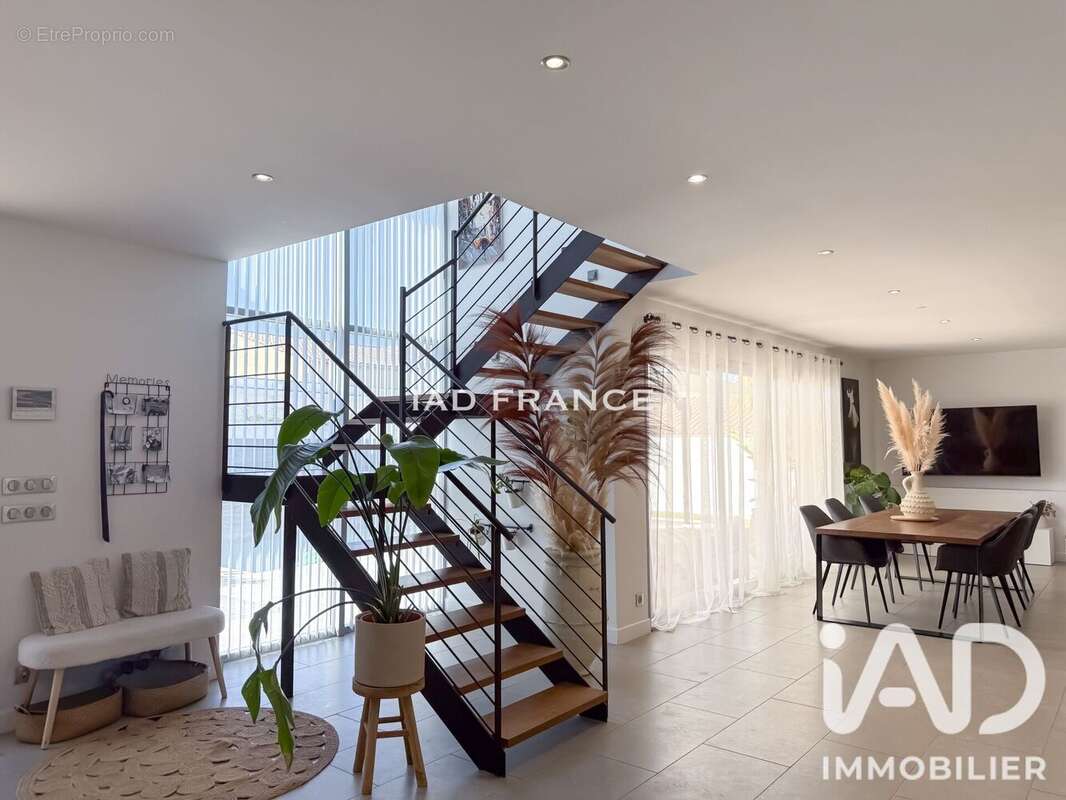 Photo 3 - Maison à MARIGNANE