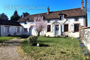 Maison à FLEURY-LA-VALLEE
