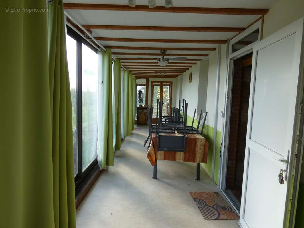 Maison à BELLENAVES
