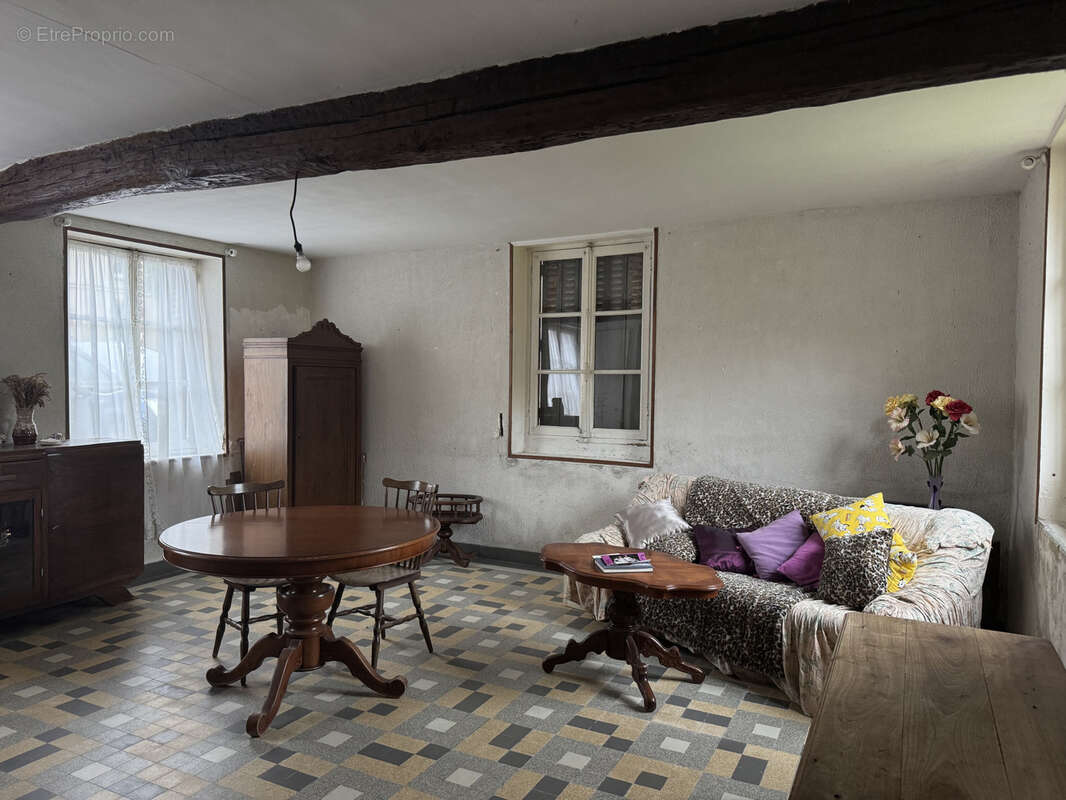Maison à SAINT-EVROULT-NOTRE-DAME-DU-BOIS