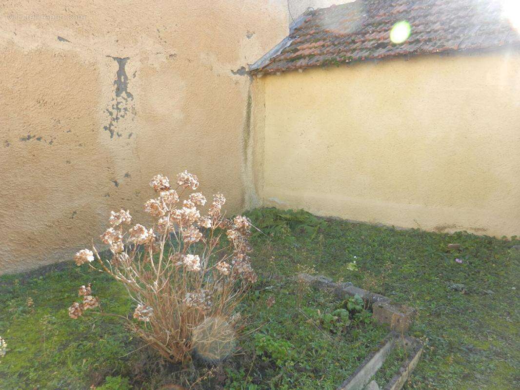 Maison à NONANCOURT