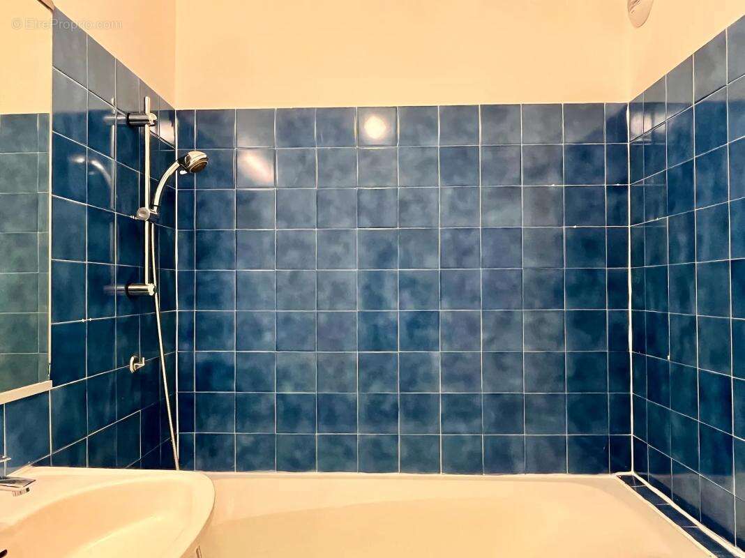 Appartement à LA GARENNE-COLOMBES