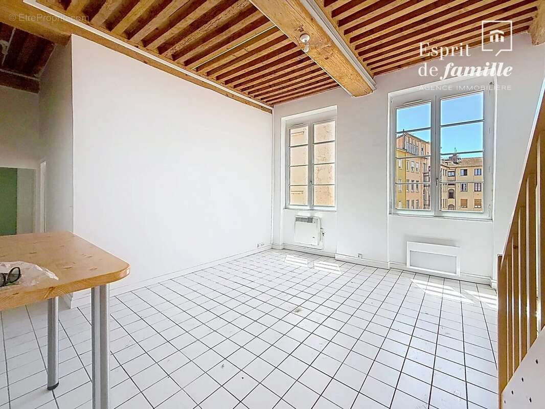 Croix-Rousse - Duplex 4 pièces 85 m2 avec mezzanine et ascenseur - photo 2