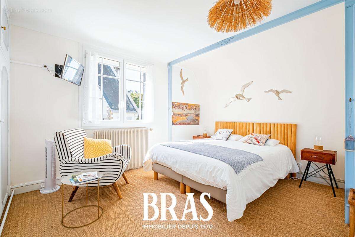 Maison à LE POULIGUEN