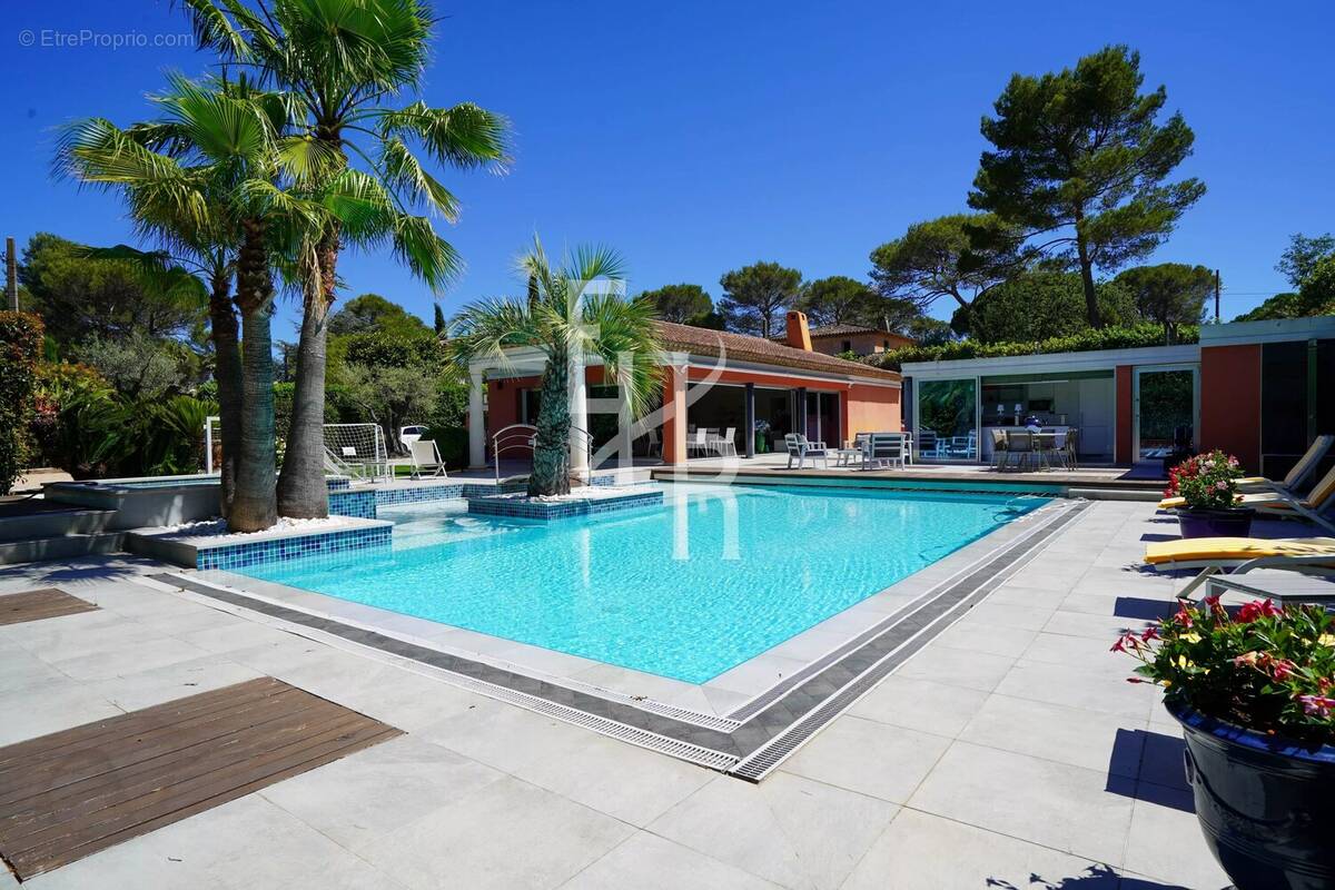 Maison à MOUGINS