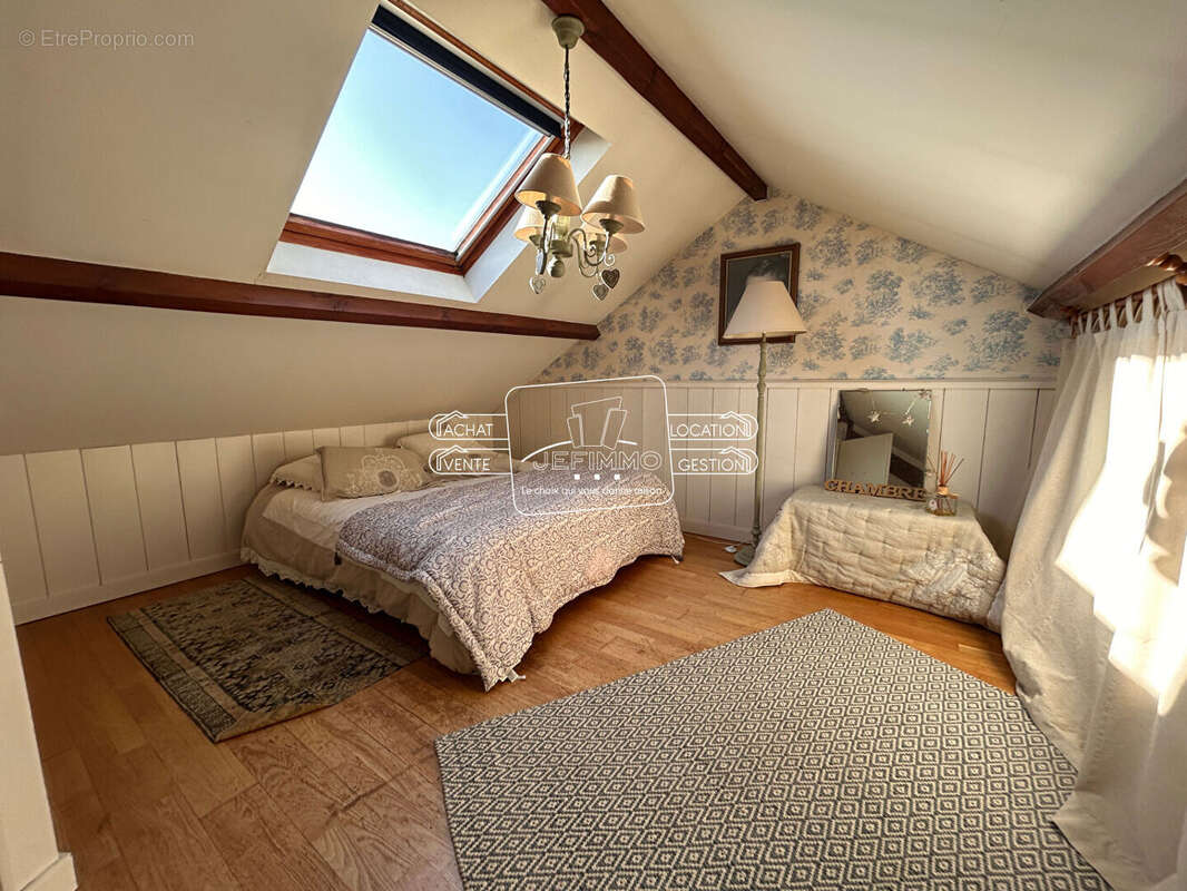 Maison à SAINT-JULIEN-DE-CONCELLES