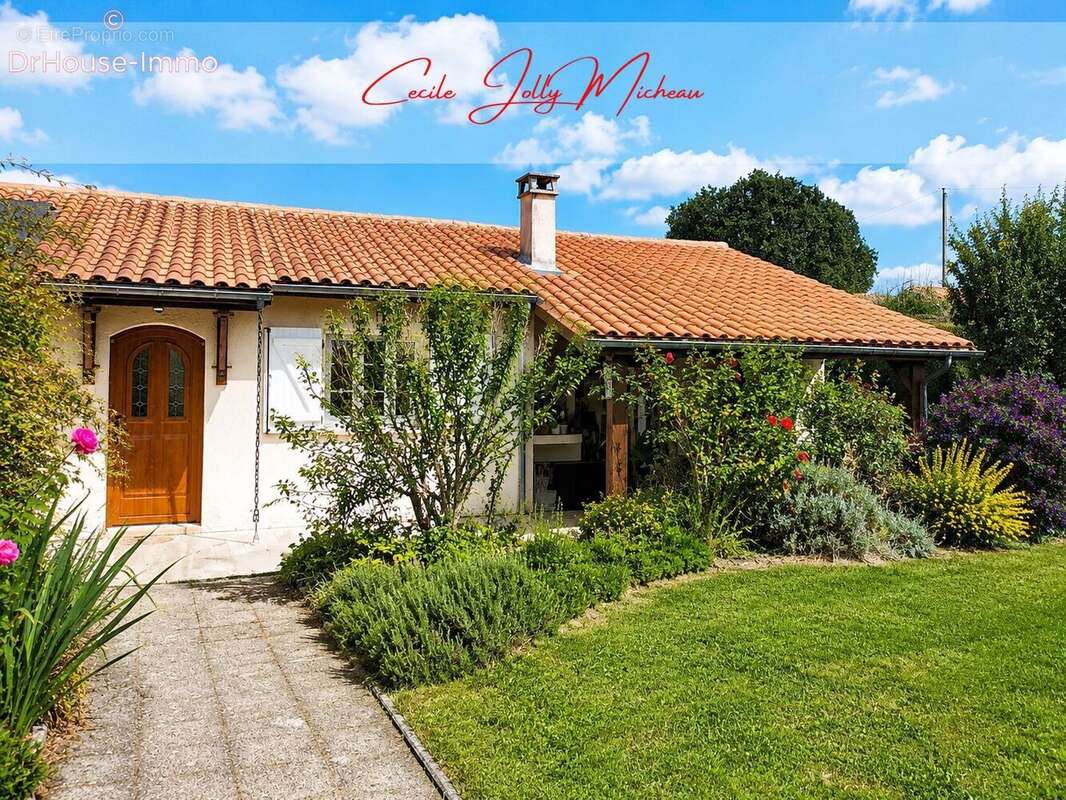 Maison à SAINT-BONNET-SUR-GIRONDE