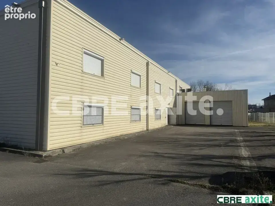 Commerce 1675 m² à Beaurepaire  - photo 1