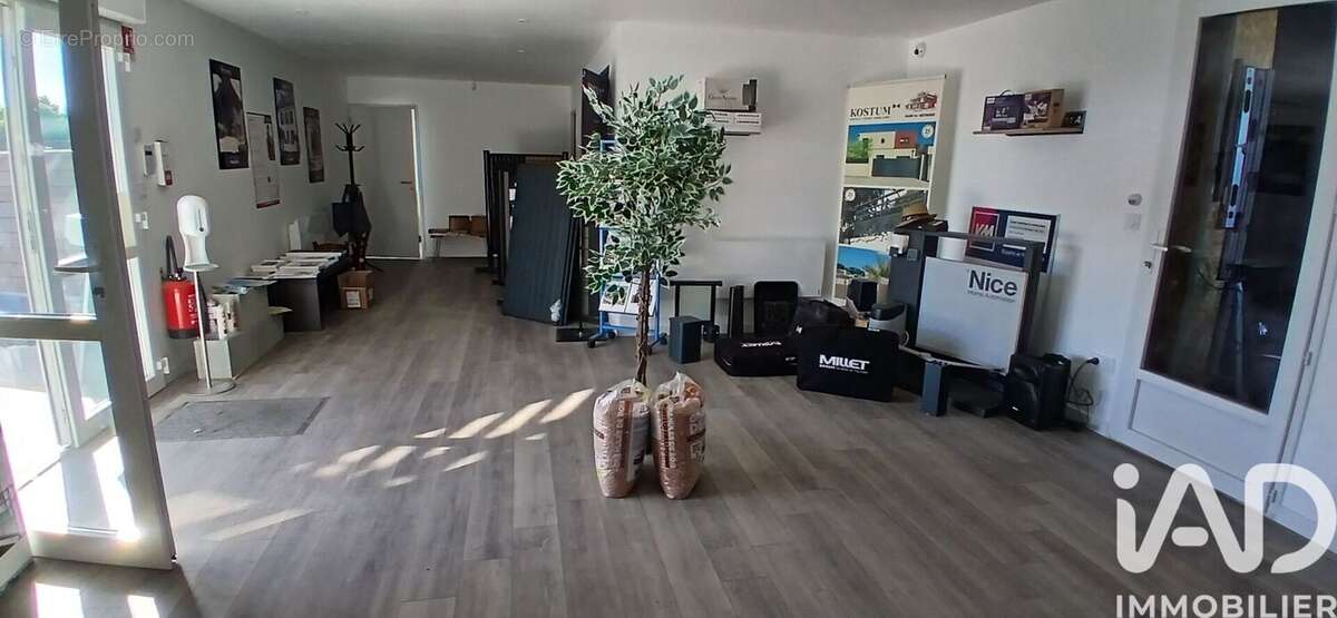 Appartement 572 m² à Bazoges-En-Paillers  - photo 9