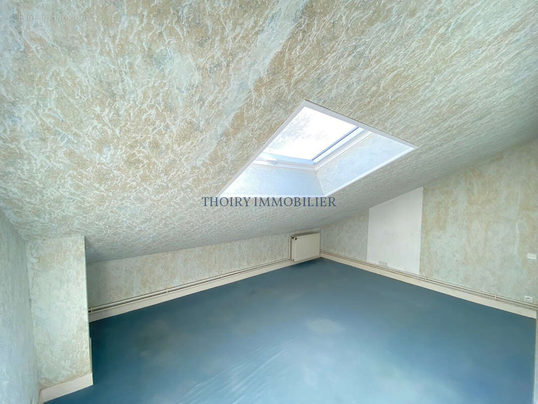 Maison à THOIRY