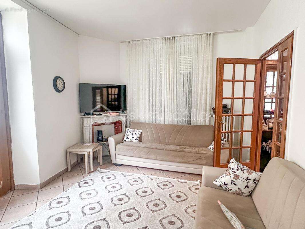 Appartement à CORBEIL-ESSONNES