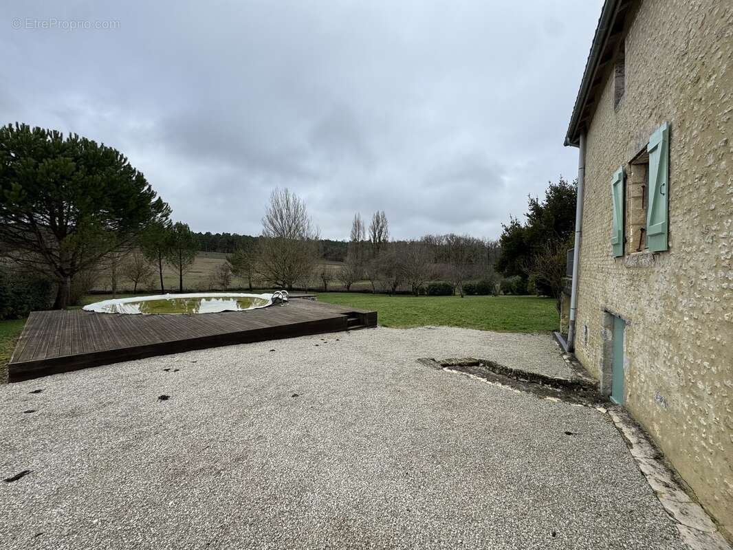 Maison 116 m² à Bessac  - photo 385