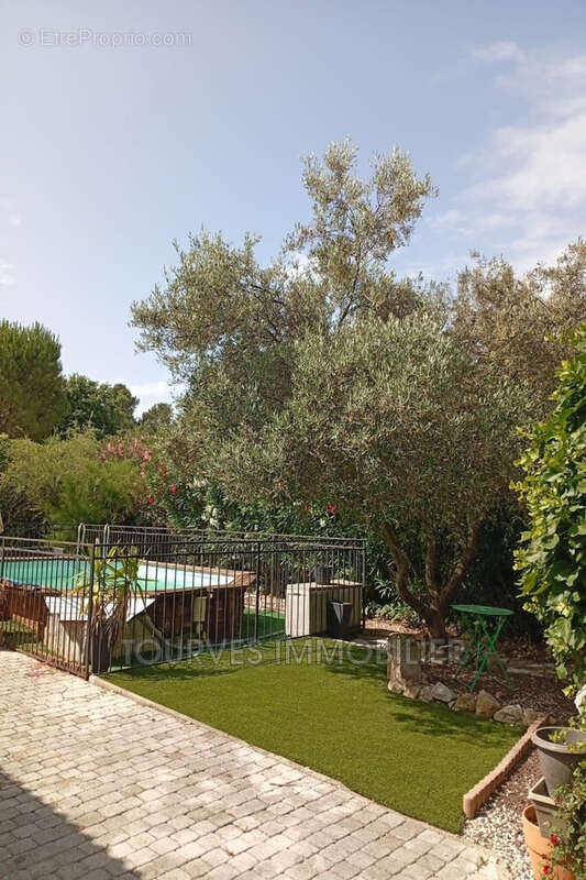 Maison à LA ROQUEBRUSSANNE