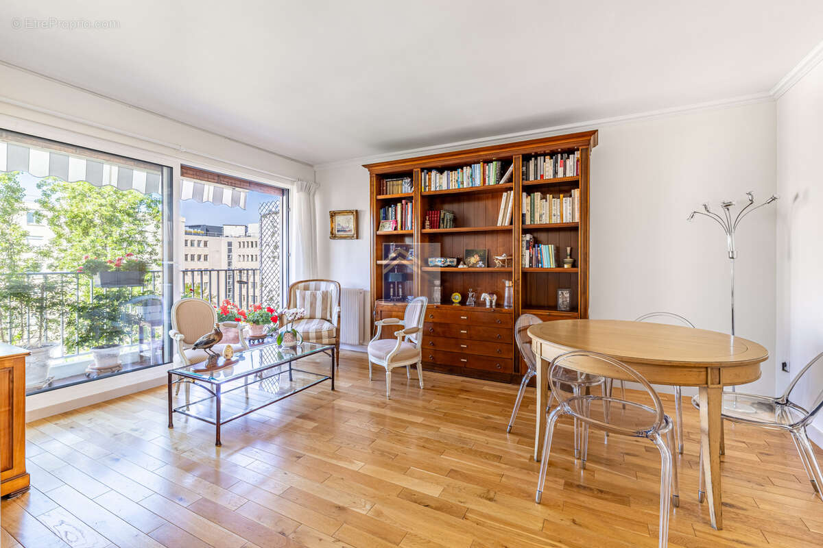 Appartement à LEVALLOIS-PERRET