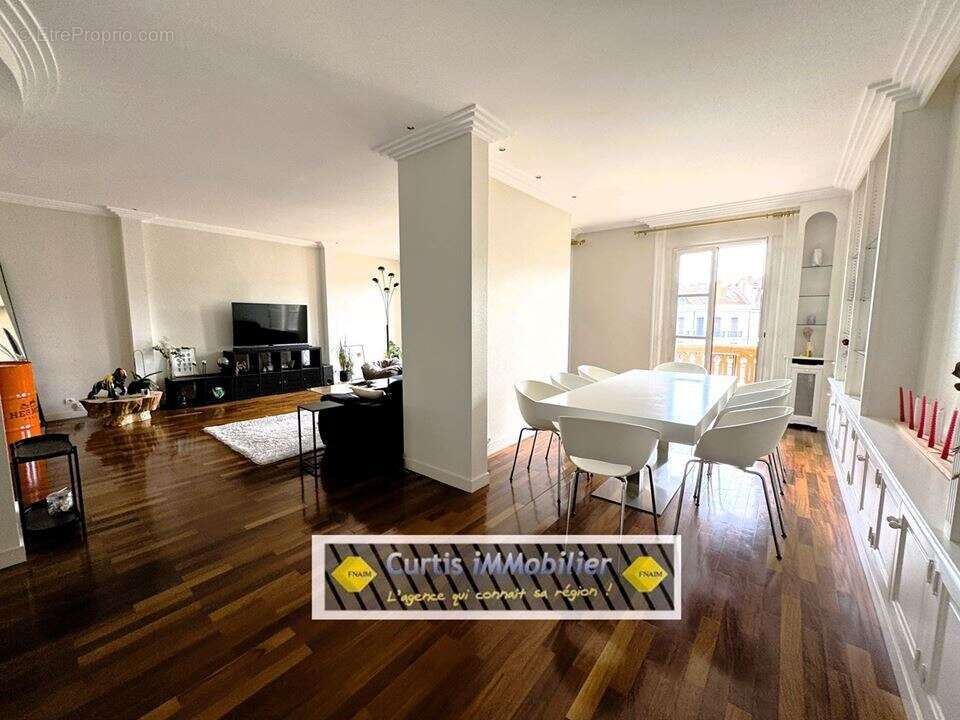 Appartement à SAINT-ETIENNE