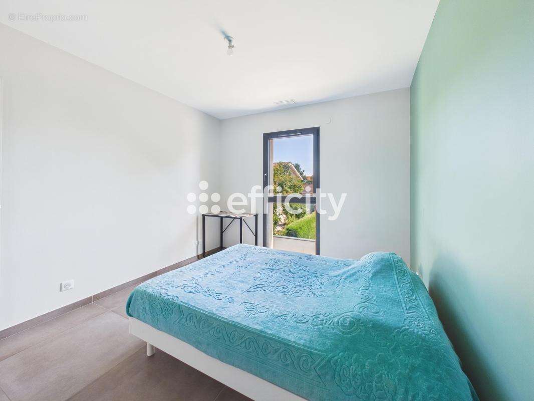Maison 163 m² à Peronnas  - photo 18