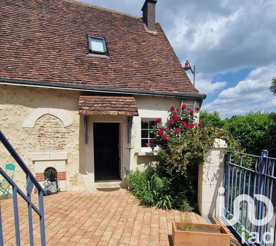 Maison 167 m² à Lussault-Sur-Loire  - photo 2