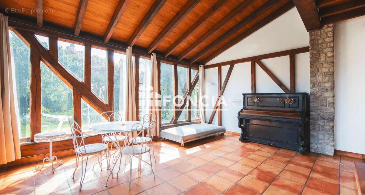 Maison à SAINT-JEAN-DE-LA-RUELLE