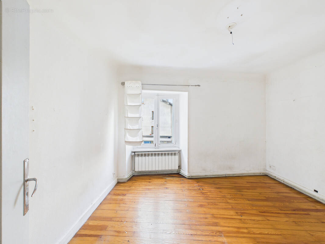 Maison à CRAPONNE-SUR-ARZON