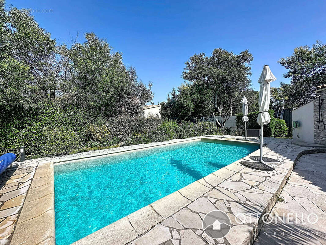 Maison à ROQUEBRUNE-SUR-ARGENS