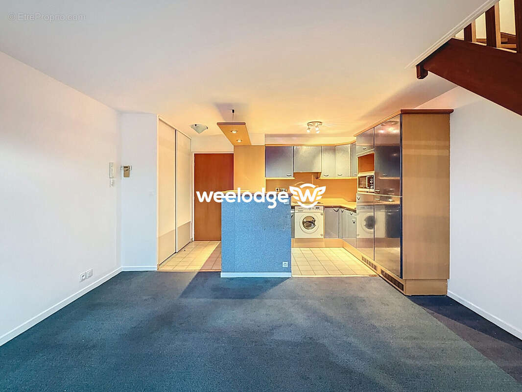 Appartement à LES CLAYES-SOUS-BOIS
