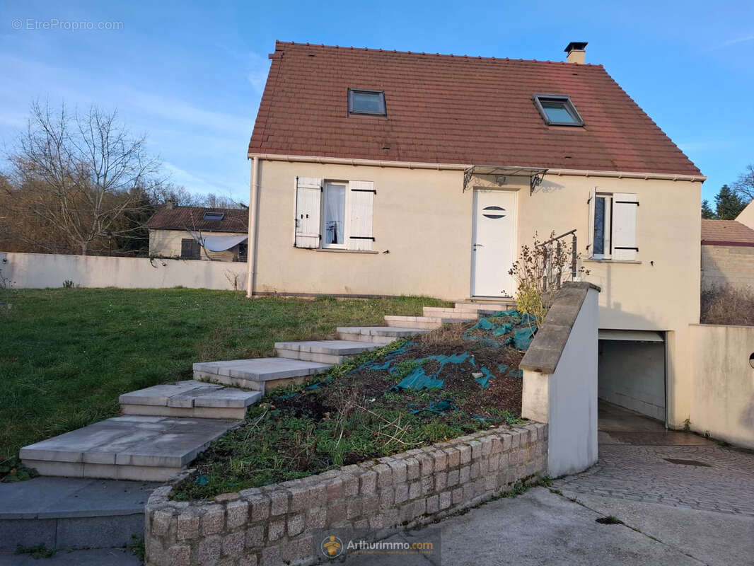 Maison à POMMEUSE