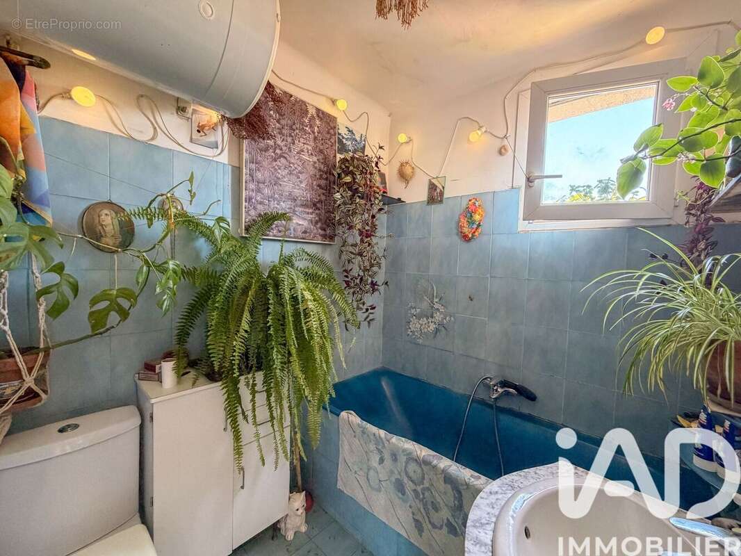 Photo 9 - Appartement à MARSEILLE-3E