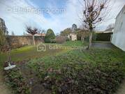 Terrain à SAINT-JULIEN-DE-CONCELLES